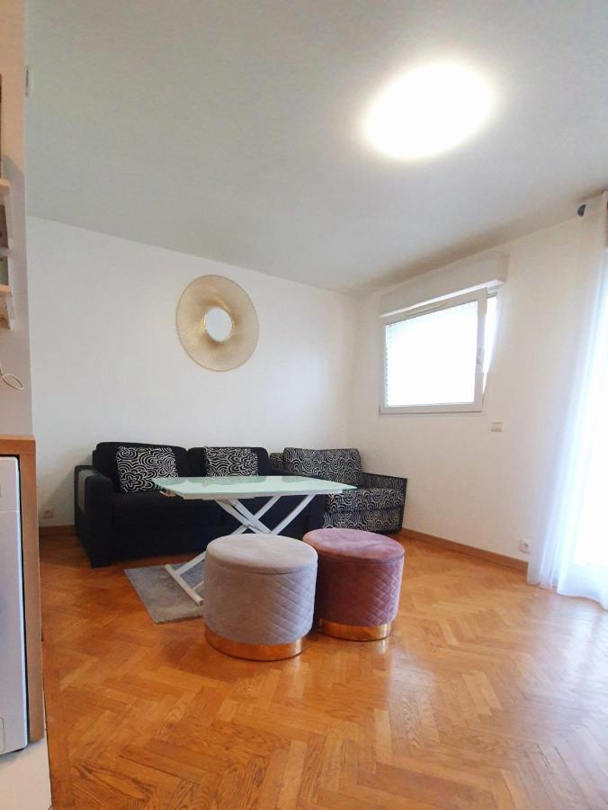 קורבוו Cozy Room In Paris Ladefense מראה חיצוני תמונה